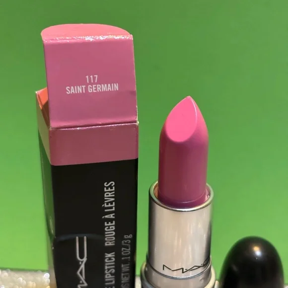 BNIB! MAC Amplified Crème Lipstick in SAINT GERMAIN 117 💄💖 - Picture 2 of 8